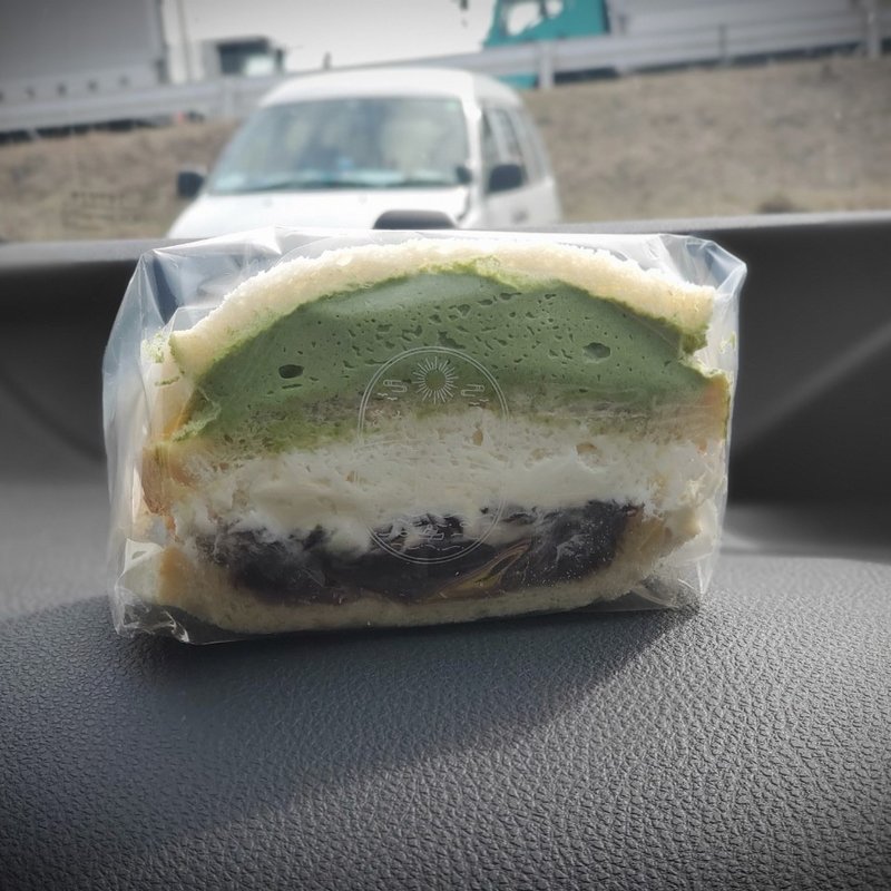 さしま茶クリームとあんこの特製サンド(さかいサンド)