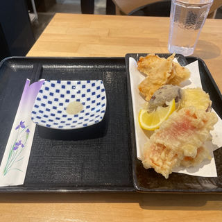 金目鯛の天ぷら(讃岐おうどん　花は咲く　若松河田店)