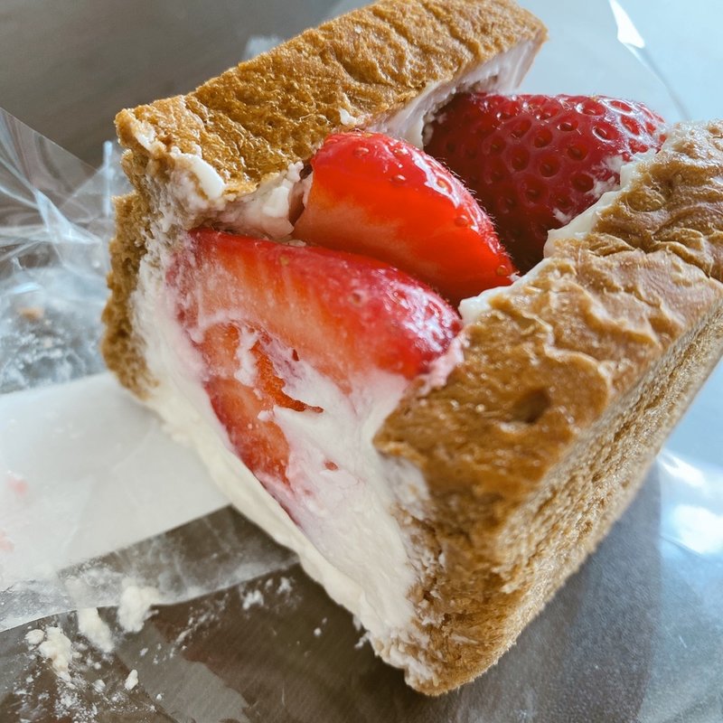 苺のフルーツサンド(オソラカフェ)