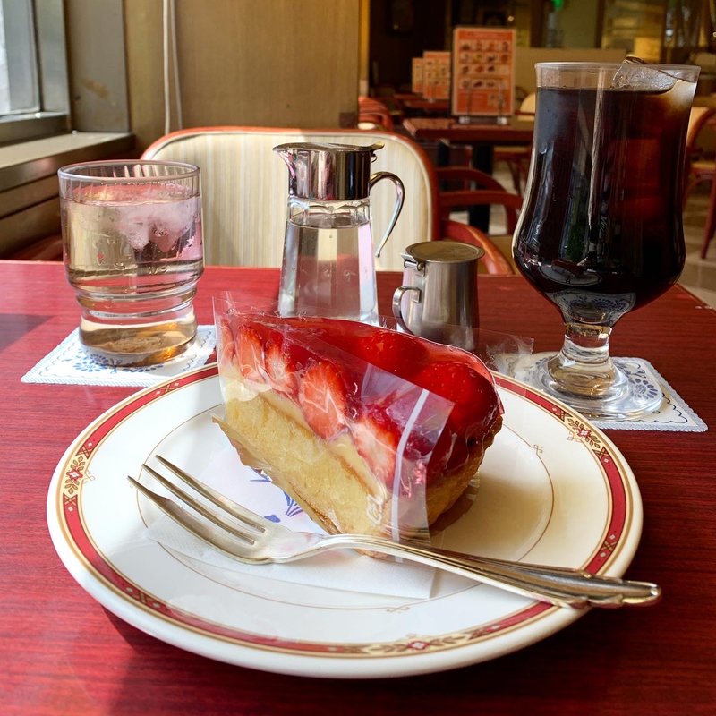 ケーキセット（季節のタルト）(タカセ洋菓子本店)