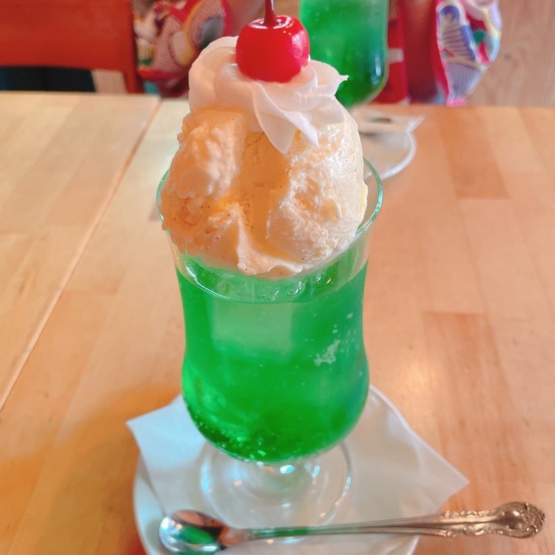 メロンクリームソーダ(glin kitchen)