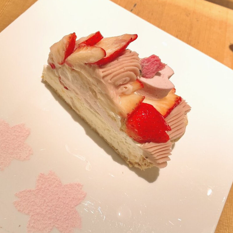 (カフェコムサ 広島福屋駅前店)