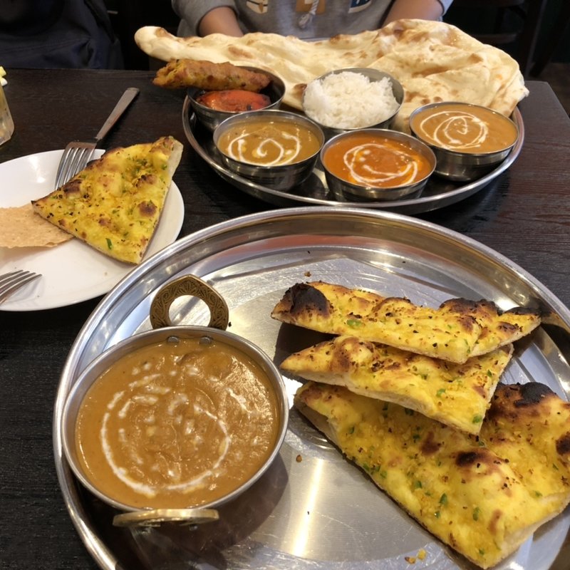 Aランチ　ガーリックナン(ニュータージマハルエベレスト　放出店)