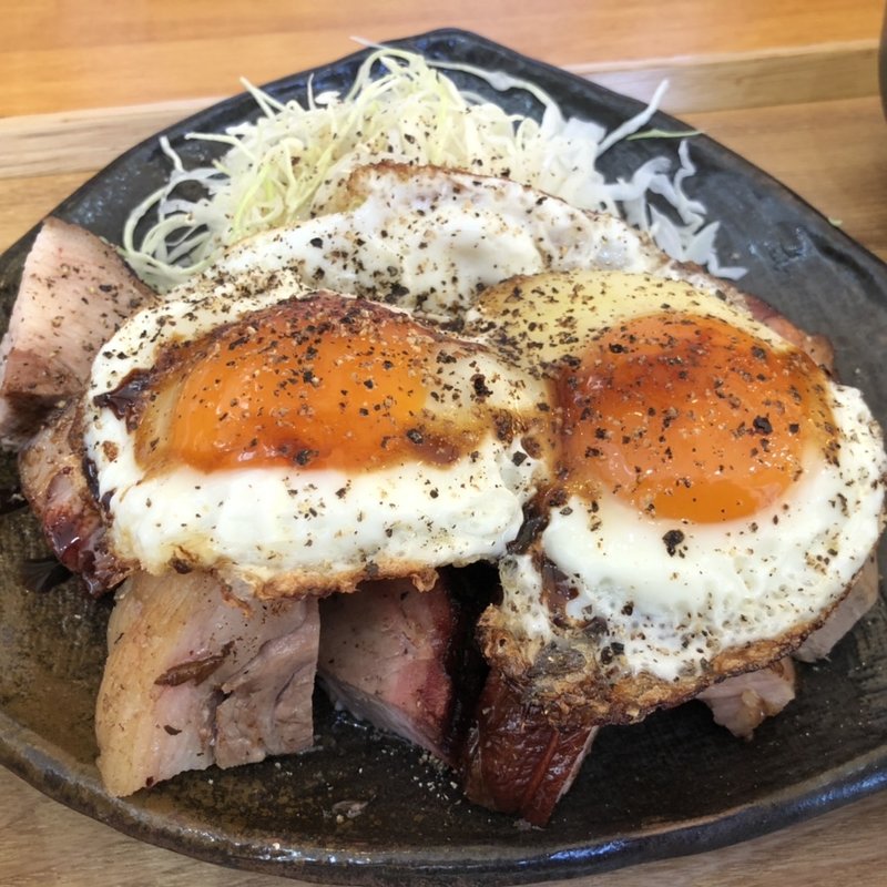 チャーシューエッグ定食(自家製麺と定食 弦乃月)