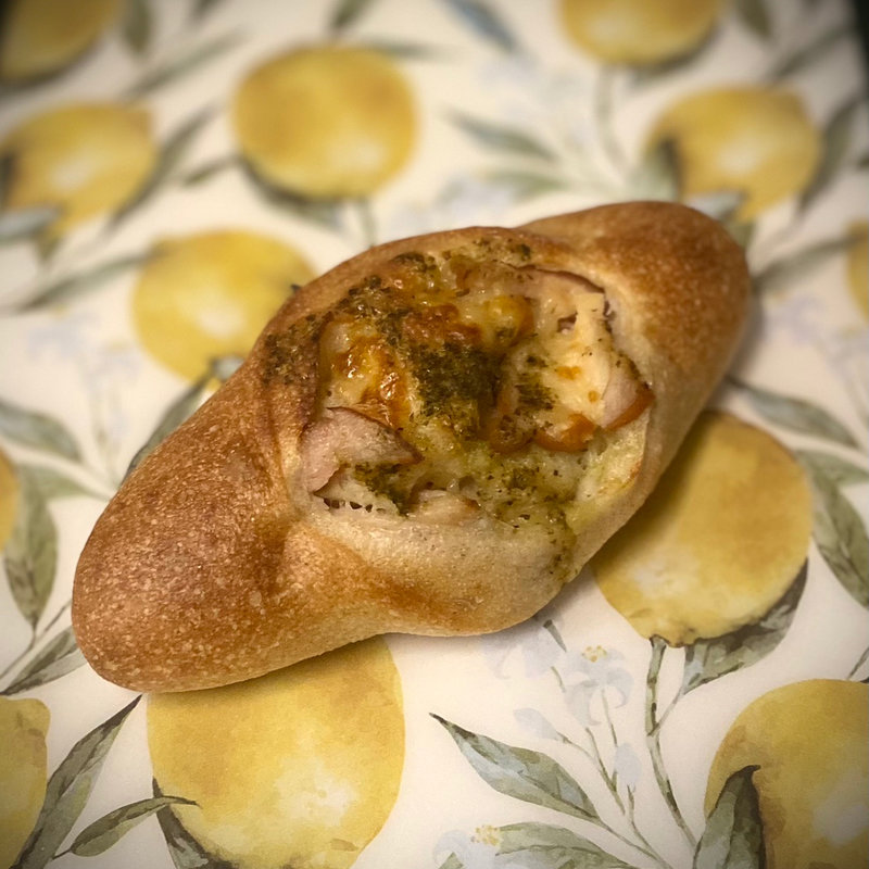 スモークチキンバジル風味(Border Bread.)