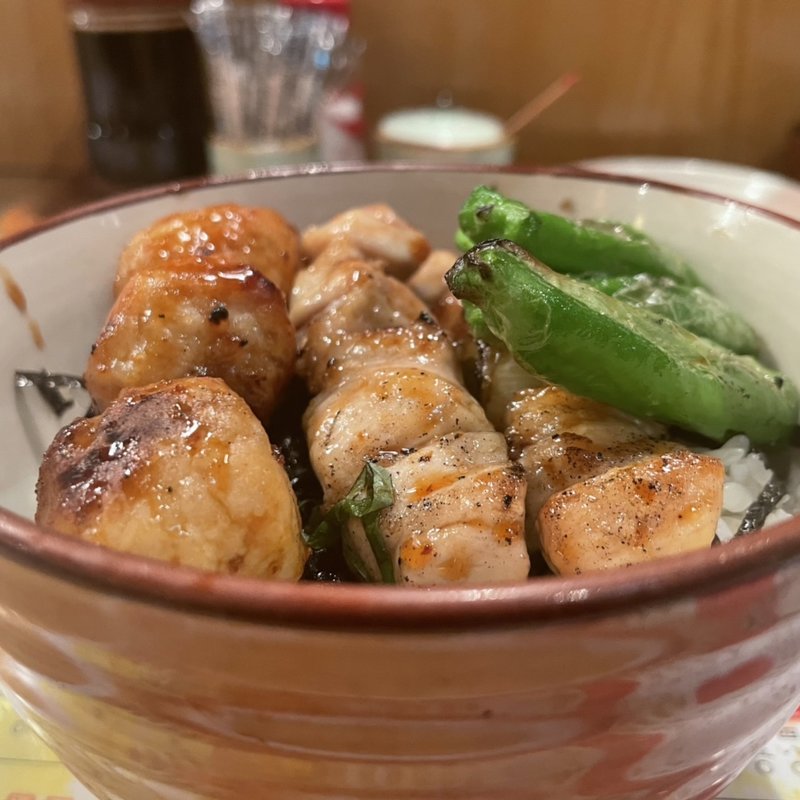 焼鳥丼(やきとり酒蔵 庄助本店)