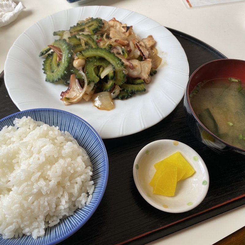 タコ入りゴーヤ定食(お食事処 すむばり)