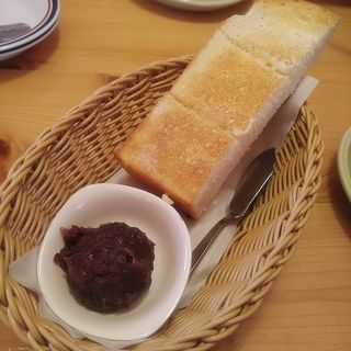 トースト&名古屋名物おぐらあん(コメダ珈琲店 盛岡南店)