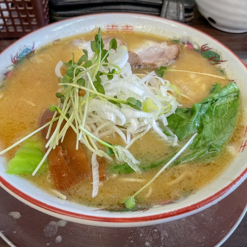 二代目UWO中華そば(E・Y竹末 （イーワイタケスエ）)