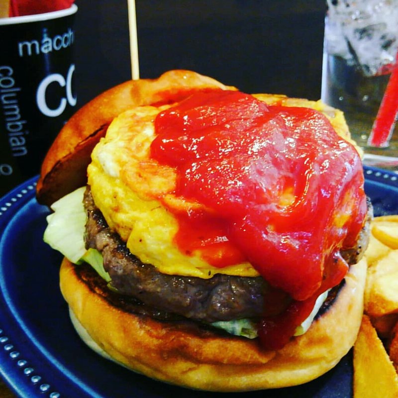 アスパラベーコンの厚焼き玉子バーガー(Kokopelli)