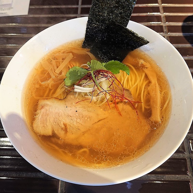 ちょろらぁ麺・醤油(貝と地鶏だしのらぁ麺 ちょろ)