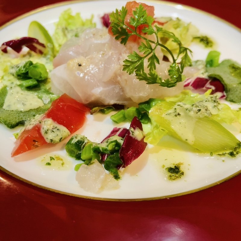桜鯛のカルパッチョ(ガストロノミーア　サバニー)