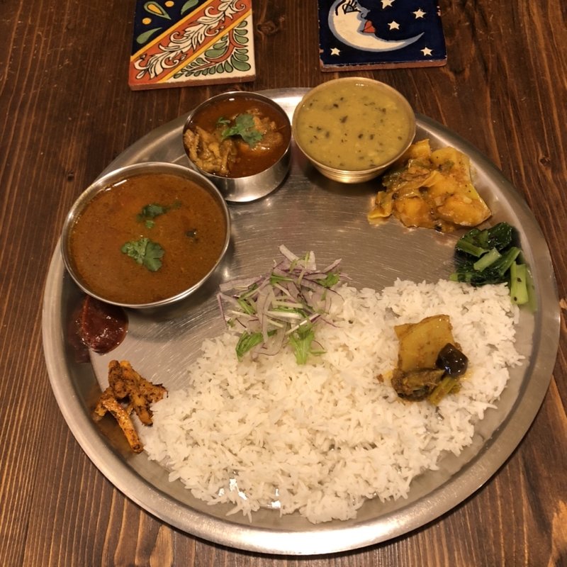 カレー二種盛りのダルバート(ダルバート食堂 )