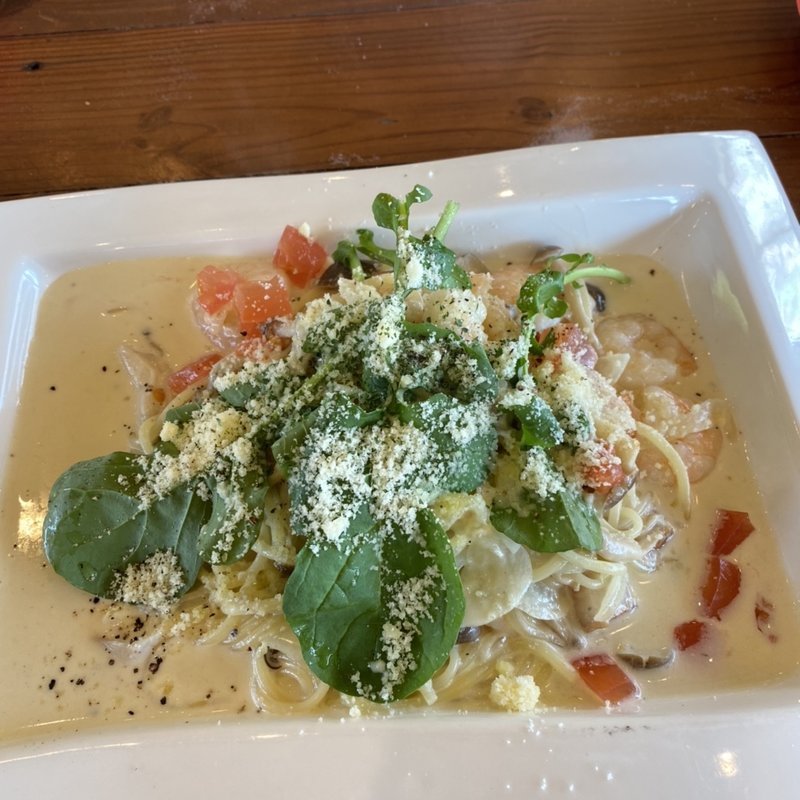 エビとルッコラのクリームチーズパスタ(カフェ アンジェ・フレーゼ )