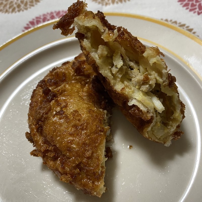 ピロシキ(Boulangerie goût（ブーランジュリー グウ）)