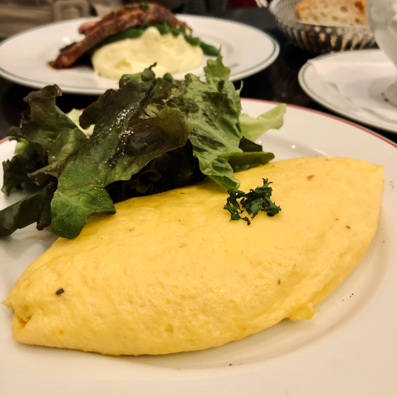 Omelette nature/オムレツ（プレーン）(AUX BACCHANALES GINZA（オーバカナル 銀座）)