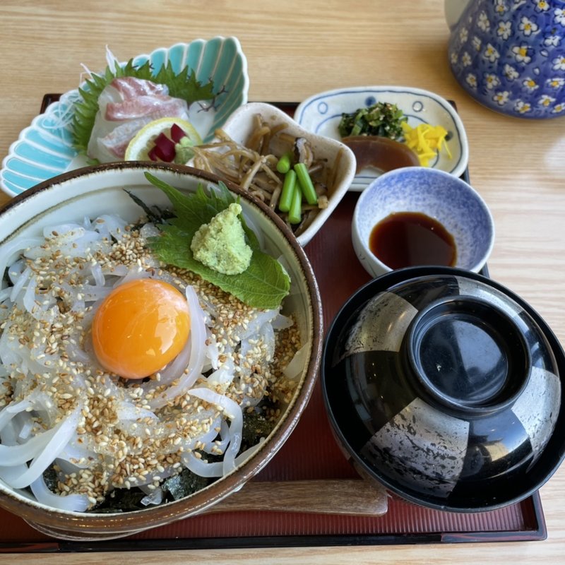 いか丼(御食事処 きはち／喜八荘)