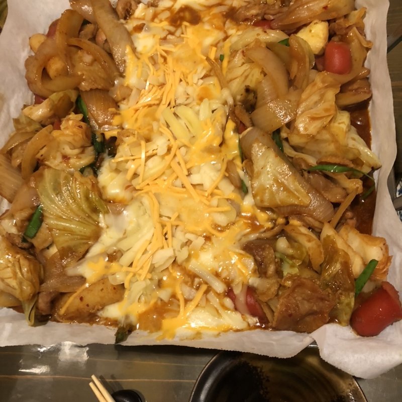 チーズダッカルビ(旨肉鉄鍋屋 ぐちゅぷるん)