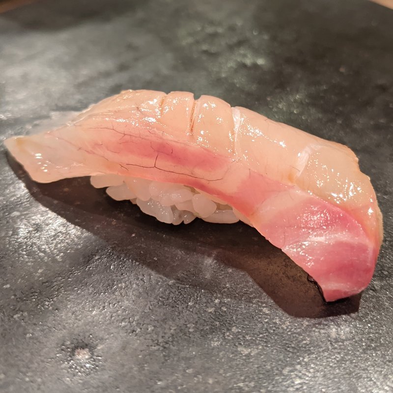 淡路産タイ(鮨なが井)