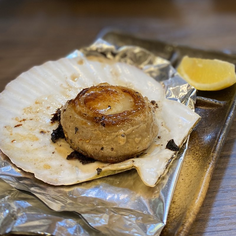 名物！ホタテの肉巻きバター焼(かじゅあるてっぱん 桃〇)