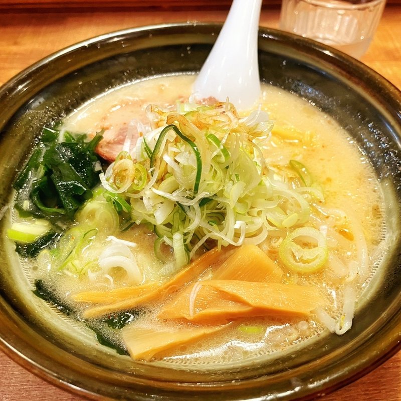ねぎ味噌らーか(手作りの味噌らーめん 味噌樽)