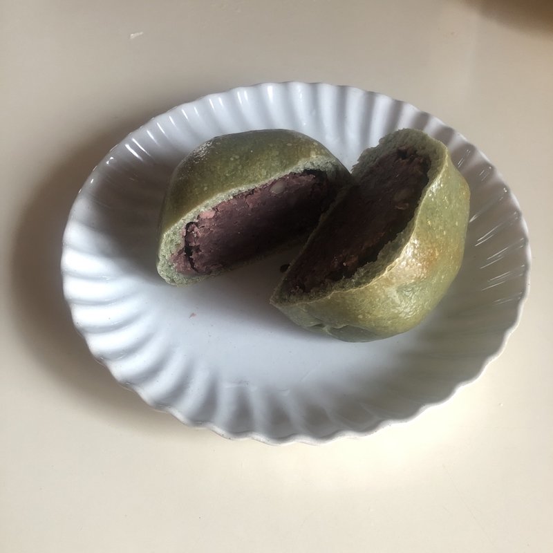よもぎあんぱん(ロータスバゲット 中目黒ロータス （Lotus baquette）)