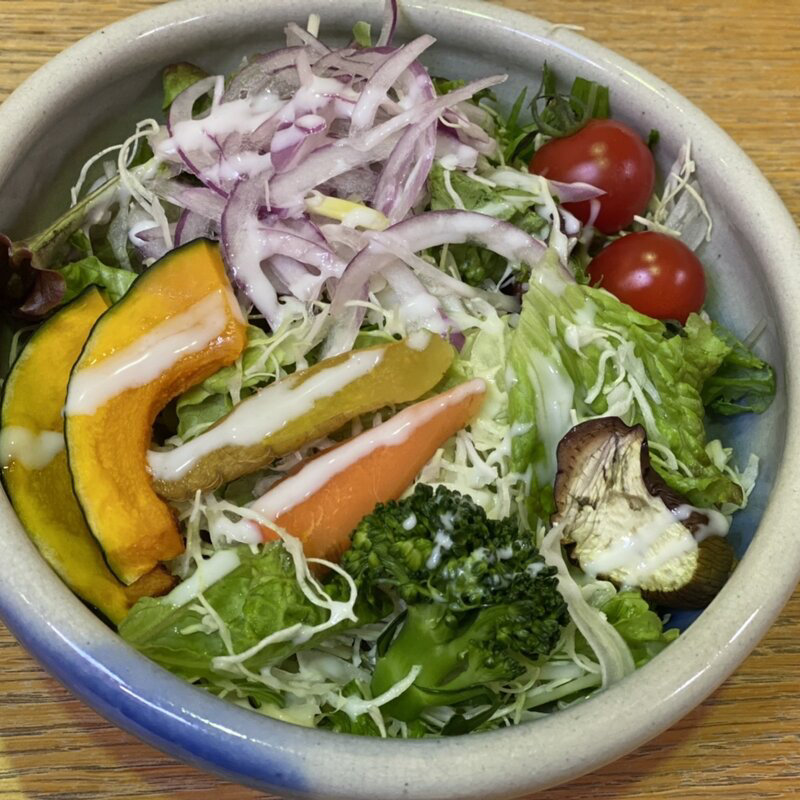 じねんと野菜サラダ(じねんと食堂 )