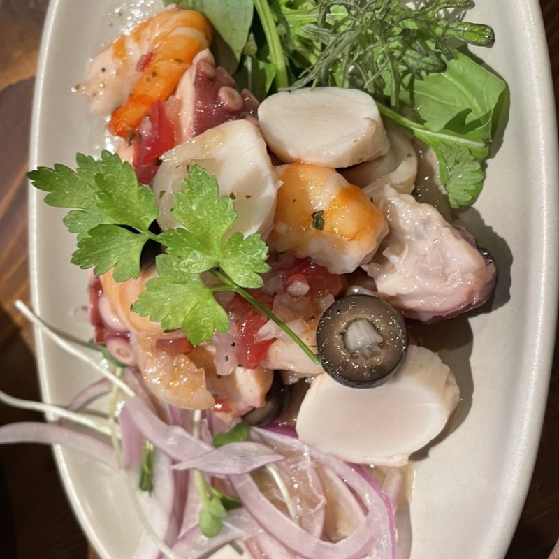 ブラックタイガーと北海道産ホタテのシーフードマリネ(bridge)