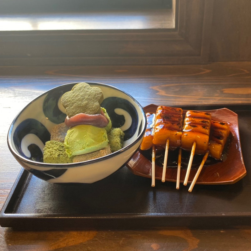 みたらし団子と小さいパフェ(梅園三条寺町店)