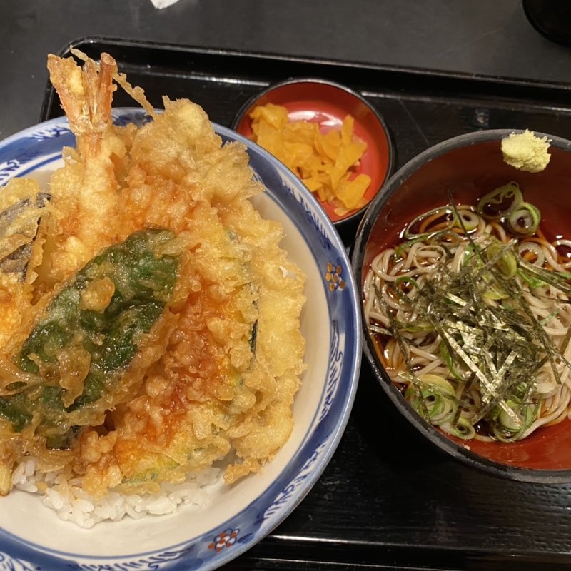 にぎわい天丼(冷たいそば付き)(どんぶり専門店 丼丼亭 あべのハルカス近鉄百貨店)