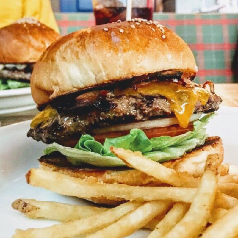 ベーコンチーズバーガー(L.A.GARAGE 池尻大橋)