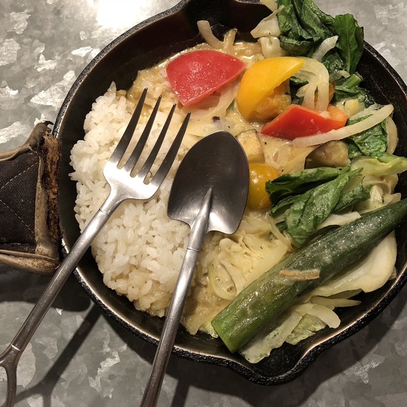  1日分の野菜カレー タイ風グリーンカレー(野菜を食べるカレーcamp エキマルシェ新大阪店 （ヤサイヲタベルカレー キャンプ）)