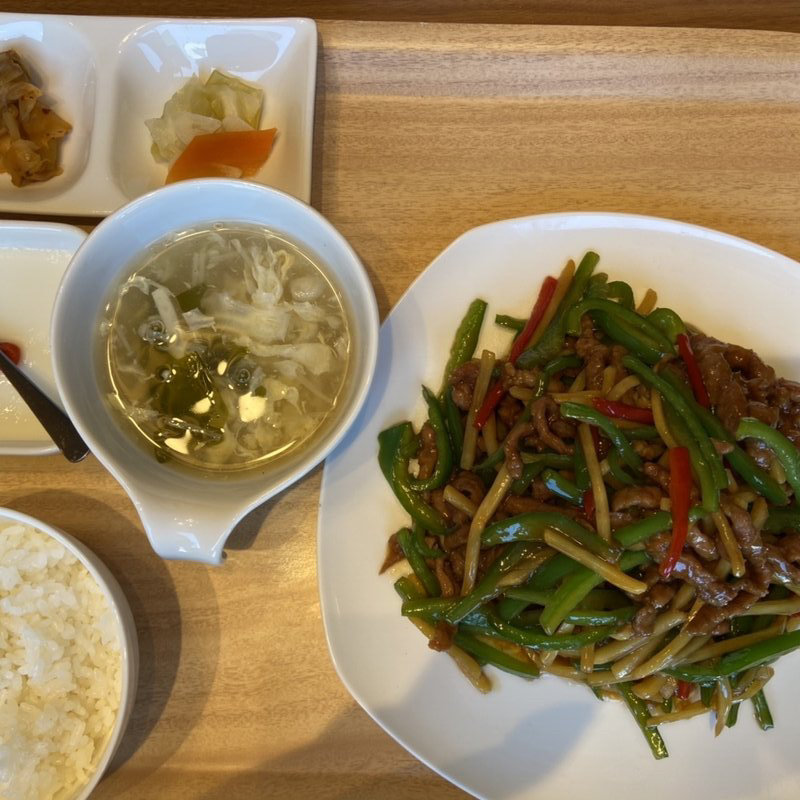 青椒牛肉絲定食(薬膳しゃぶしゃぶ 小尾羊 銀座店)