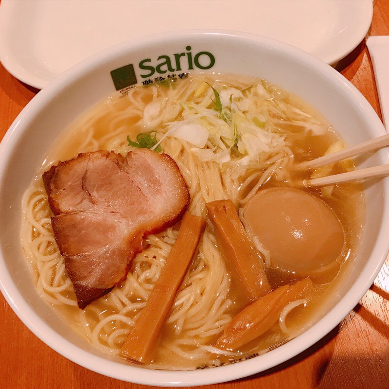 えび塩ラーメン（味玉子付）(SARIO 聘珍茶寮 横浜ワールドポーターズ店)