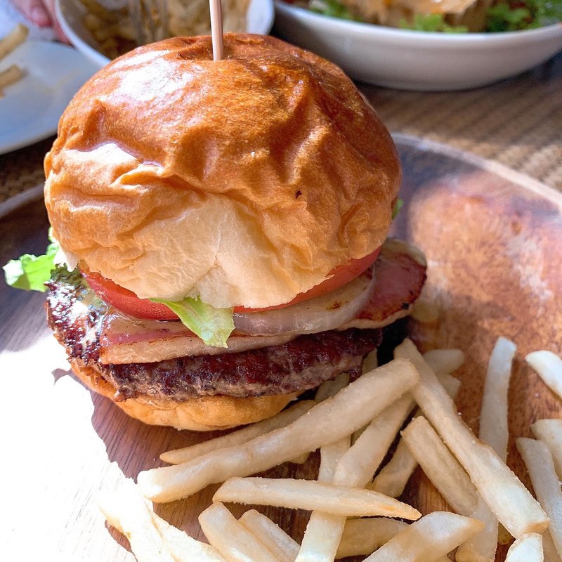 CLASSIC BURGER〜クラシックバーガー〜(ヴィーナスカフェ)