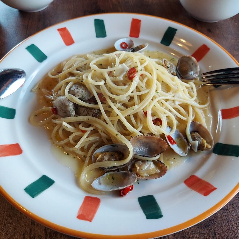 アサリのオイルソース（ボンゴレビアンコ）(Italian Bar Buon'Agio（イタリアンバール ヴォナージョ）)