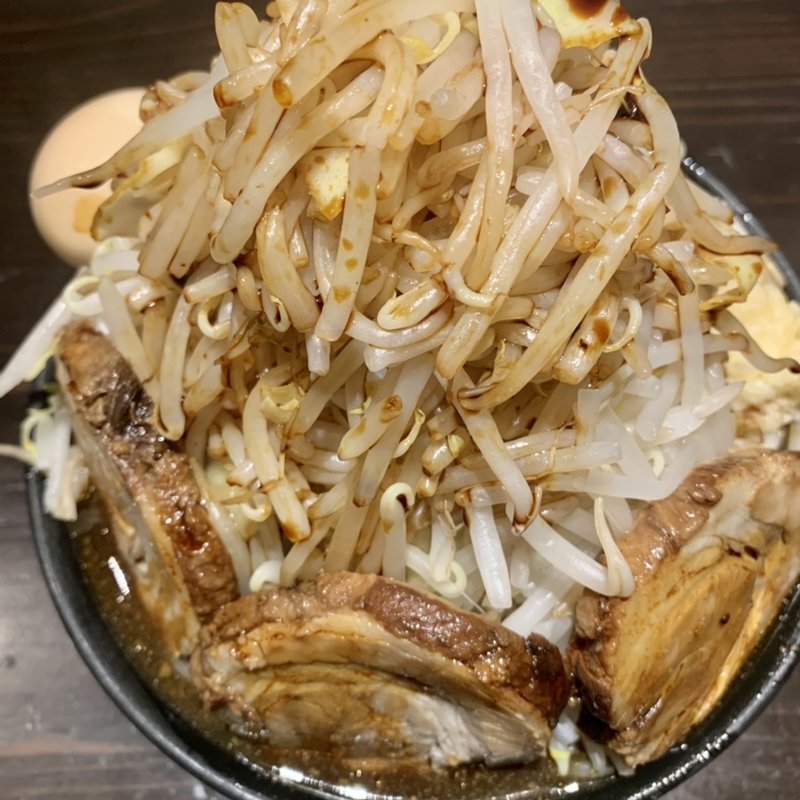 特製カネシ醤油ラーメン（半熟味玉1個、豚3枚）(麺や久)