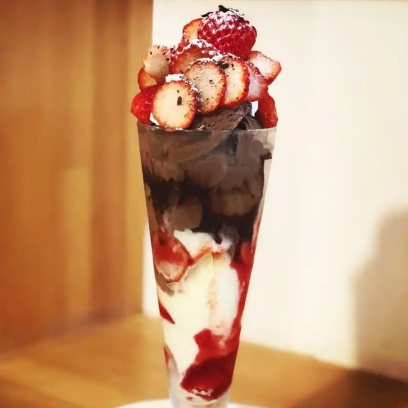 イチゴパフェ(ハレノヒカフェ)