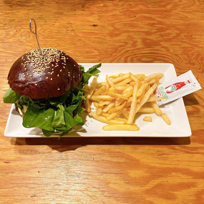 モッツァレラ＆ルーコラバーガー(ハングリーへブン 目黒店)