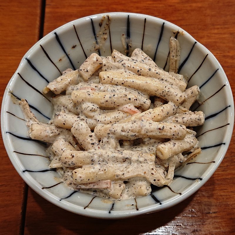 黒マカロニサラダ(ぶっちぎり酒場 鶴見店 )