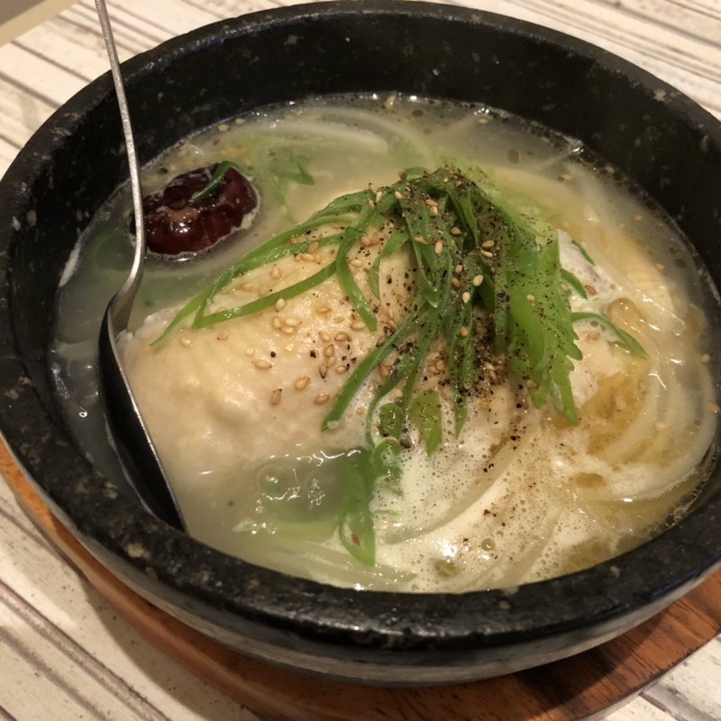 サムゲタン(羅山 （ラザン）)