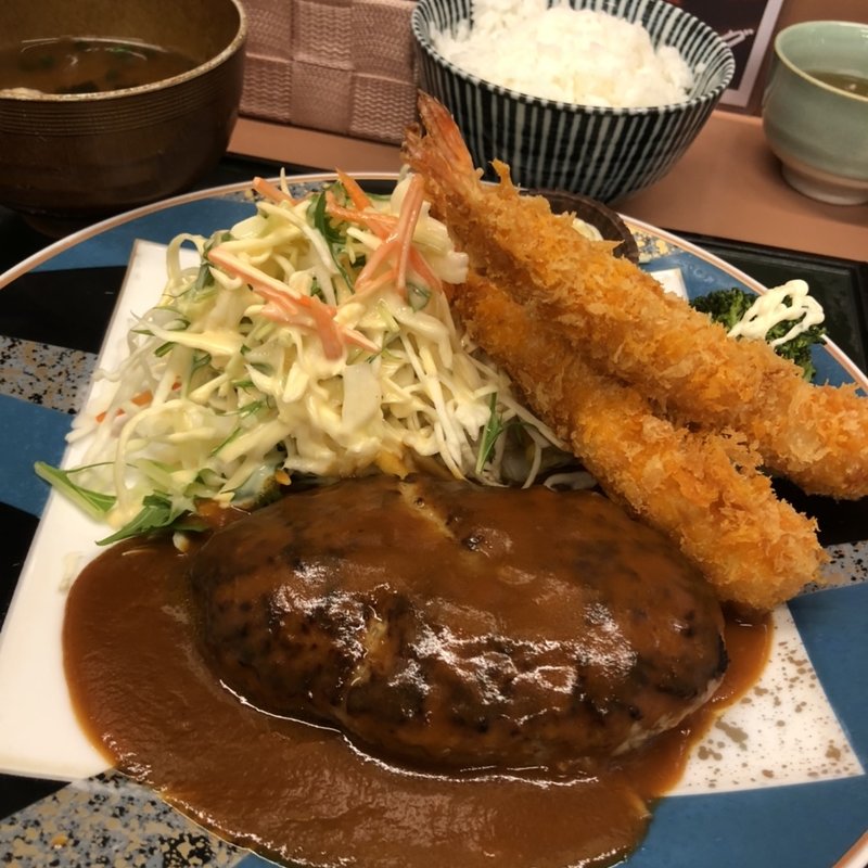 ハンバーグ&大きな海老フライ(みぃーの食卓)