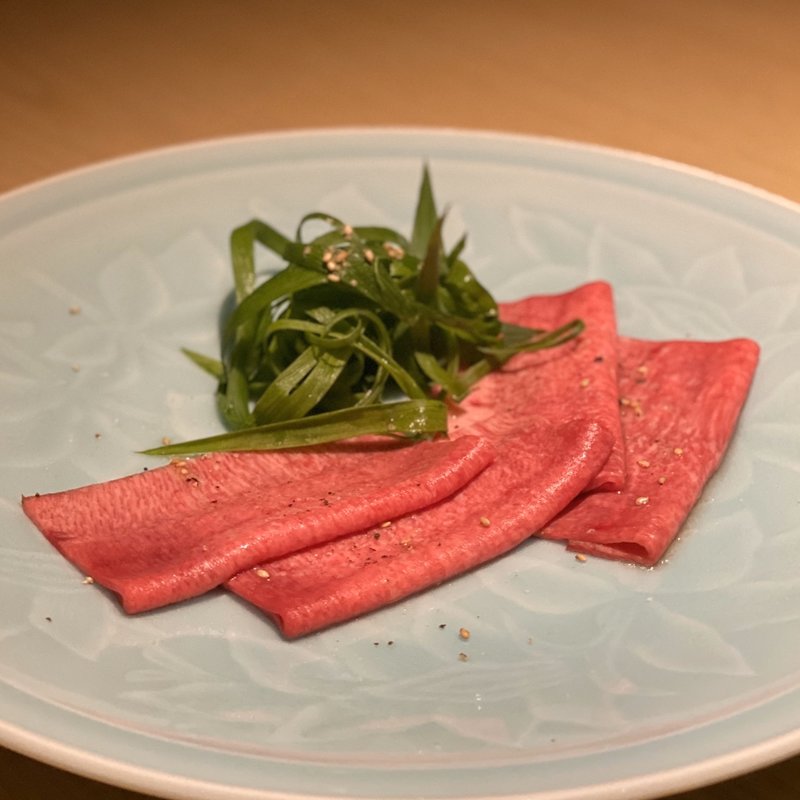 黒毛和牛タン薄切り(雪月花たなかさとる)