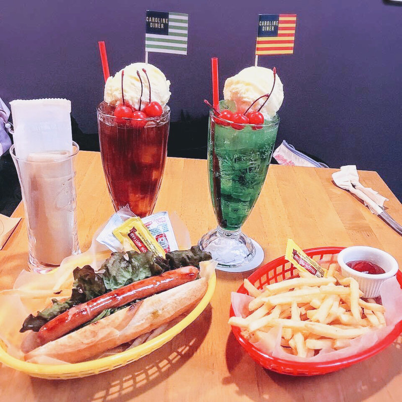 メロンソーダフロート(CAROLINE DINER)