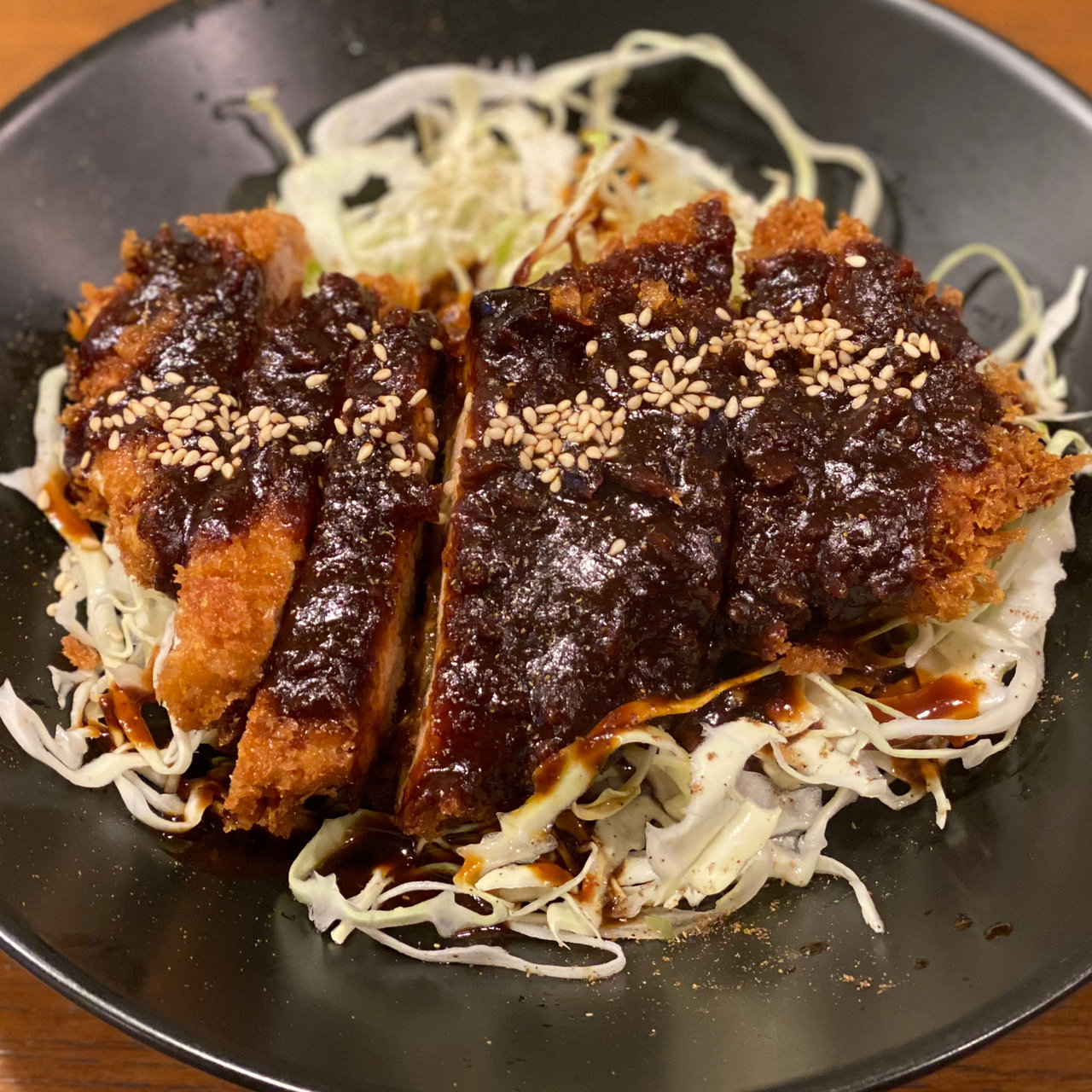 かつやに豪快な味噌カツ丼が新登場！期間限定「味噌たまカツ丼