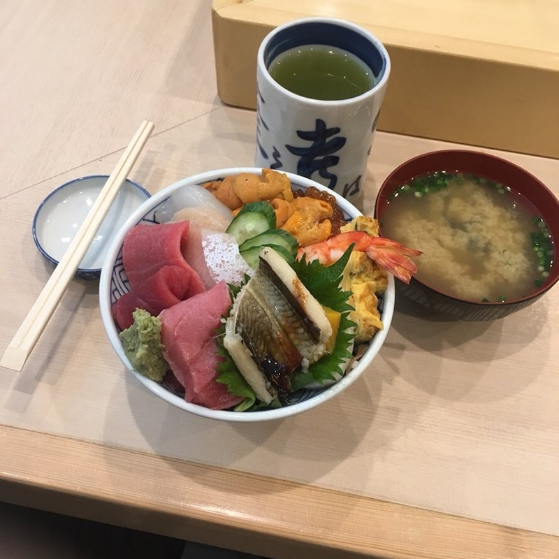 ちらし丼(鮨文)