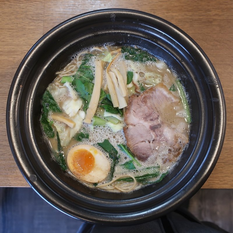 豚骨醤油ラーメン(ラーメン猪太)