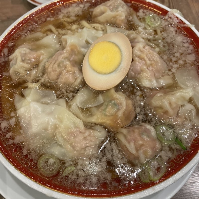 粗びき旨味雲呑麺(広州市場 田町店)