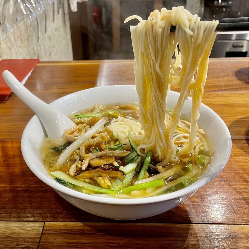 豚細切り肉のうま煮そば(華味)