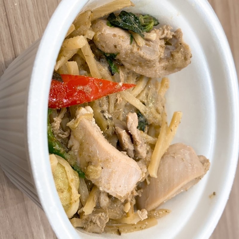 グリーンカレー(タイ屋台料理 ティーヌン 飯田橋ラムラ店)